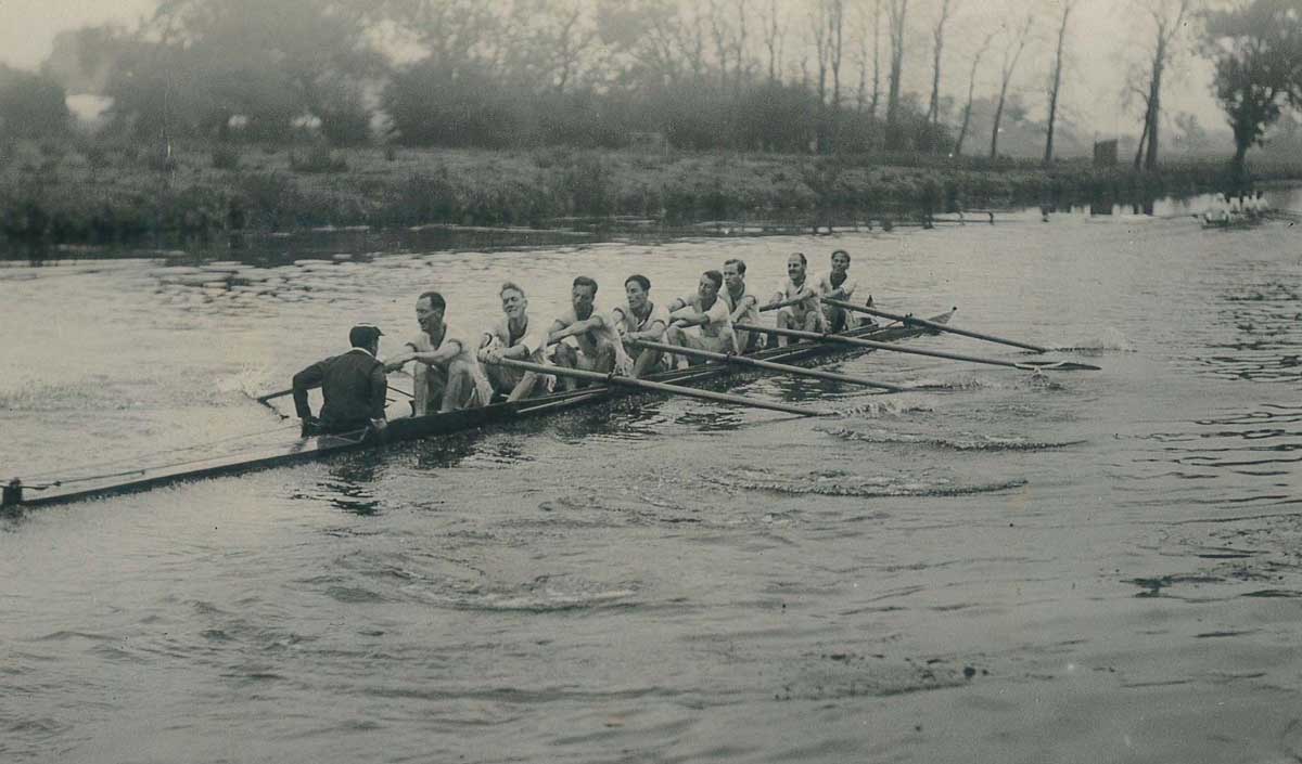 The Oxford College Servants’ Rowing Club beating Cambridge College Servants’ Rowing Club, 25 August 1926 © River & Rowing Museum, Henley on Thames, UK